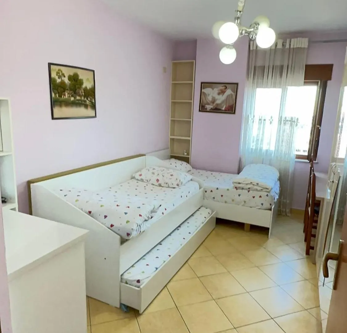 Apartment Square Inn Tirana